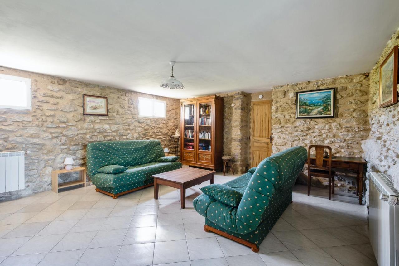 Villa Charmante A La Tour-D'Aigues Avec Piscine Privee Eksteriør bilde