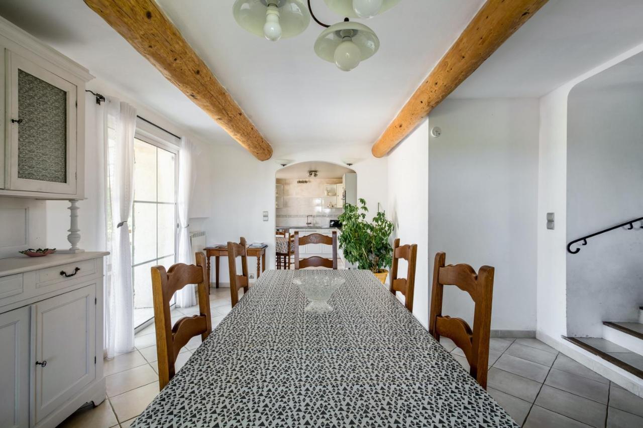 Villa Charmante A La Tour-D'Aigues Avec Piscine Privee Eksteriør bilde